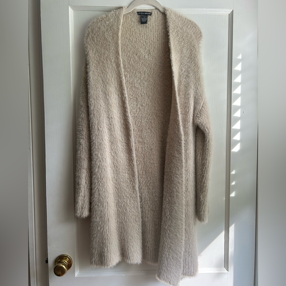 Chelsea & Theodore Cream Open-Front Cardigan